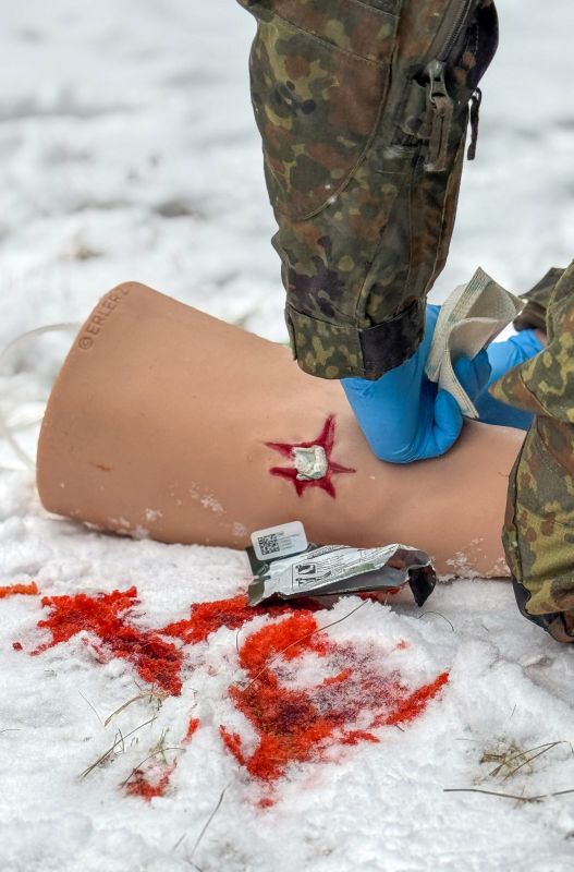 Noga z krwawiącymi ranami - Trauma Tim - obrazek 4